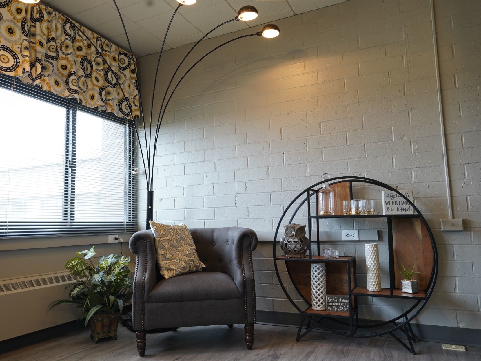 Living room, 1-bedroom